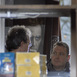 Auch wenn er im Hintergrund bleibt: Nichts bleibt ihm verborgen, nachdenklich und still beobachtet der Pate die Szenerie auf der Baustelle des Cafés neben der Bücherei in der Lützowstraße (2007)