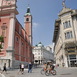 Ljubljana (Laibach) ist die wunderschöne Hauptstadt Sloweniens mit einem sehr regen kulturellen Leben - die historische Altstadt liegt zu Füßen des Burgbergs in eine Schlinge des Flusses Ljubeljanica geschmiegt. - Ljubljana is the beautiful capital of Slowenia with a very vivid cultural life; the historical Old Townl lies in a sinousity of the Ljubljanica riverat the feet of the castle hill.