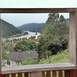 Vom oberösterreichischen Sauwald mit seiner Panoramastraße schlängelt sich eine Straße hinunter zur Donau - und bietet oberhalb von Engelhartszell nochmals eine großartige Aussicht. - The Upper-Austrian panorama-road circles down from the "Sauwald" to the Danube an shows above of Engelhartszell a last great view.