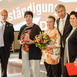 Verleihung des Bandes für Mut und Verständigung 2009 im Roten Rathaus Berlin - der Regierende Bürgermeister Klaus Wowereit und der Integrationsbeauftragte Günter Piening mit den Preisträgerinnen Renate Mann, Roswitha Stauch und Meliha Ordüz