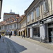 Ljubljana (Laibach) ist die wunderschöne Hauptstadt Sloweniens mit einem sehr regen kulturellen Leben - die historische Altstadt liegt zu Füßen des Burgbergs in eine Schlinge des Flusses Ljubeljanica geschmiegt. - Ljubljana is the beautiful capital of Slowenia with a very vivid cultural life; the historical Old Townl lies in a sinousity of the Ljubljanica riverat the feet of the castle hill.