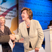 Valéry Giscard d’Estaing gratuliert Preisträgerin  Ilona Kalmbach bei den Feierlichkeiten im Rahmen des Deutsch-Französischen Journalistenpreises 2014 im Hauptstadtstudio des ZDF